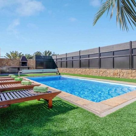 Villa Cobas Con Piscina Y Privada Triquivijate Exteriér fotografie