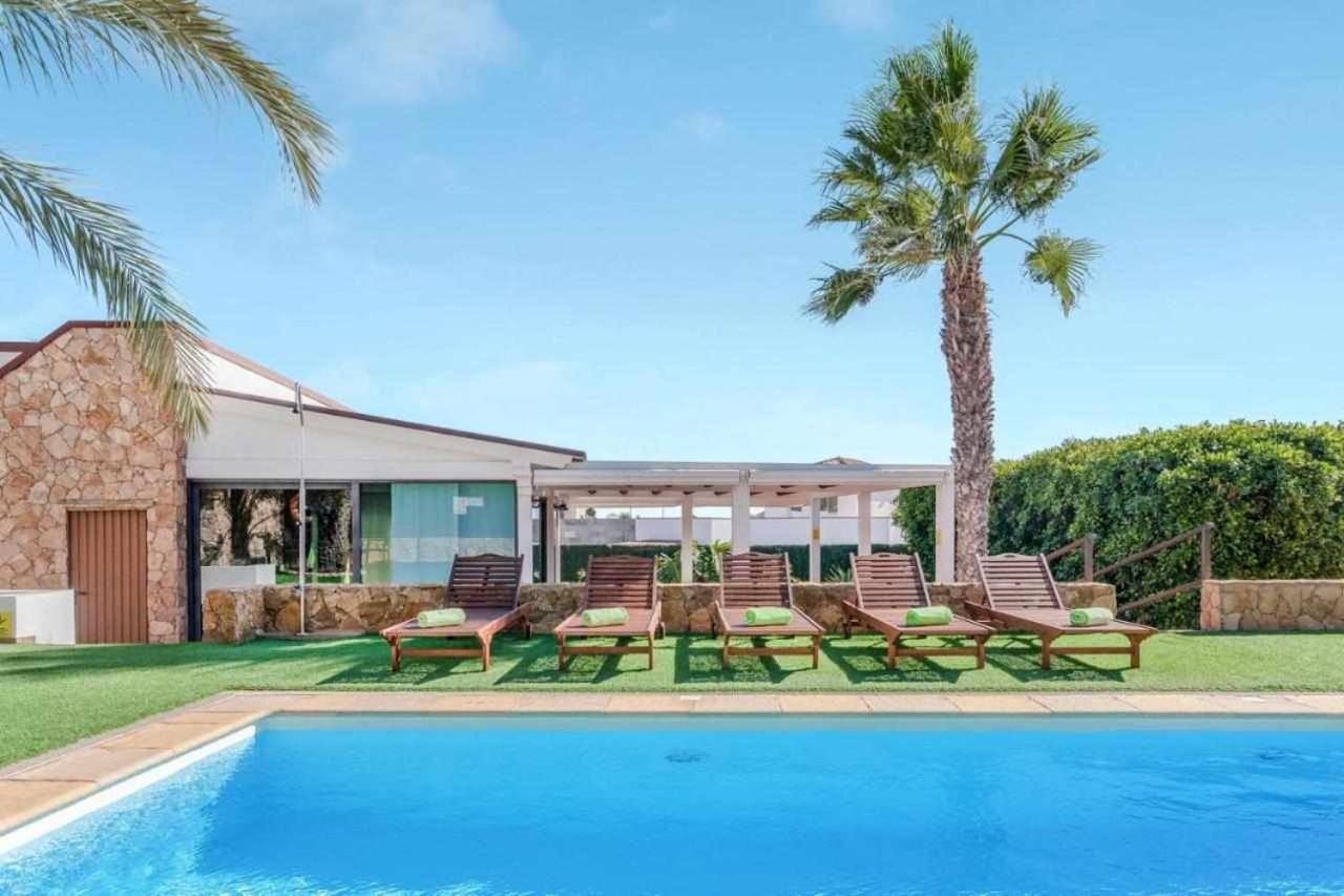 Villa Cobas Con Piscina Y Privada Triquivijate Exteriér fotografie